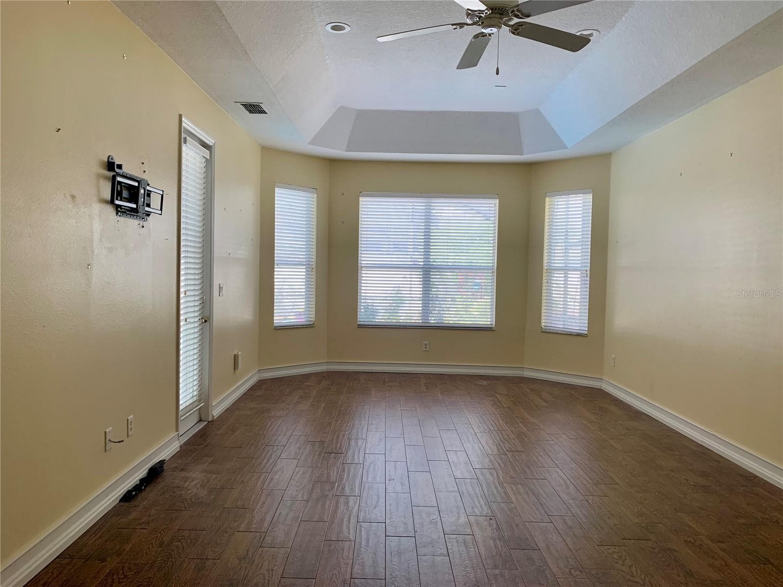 MASTER BEDROOMW/ACCESS TO POOL - 6738 VISTA PARK BLVD, ORLANDO