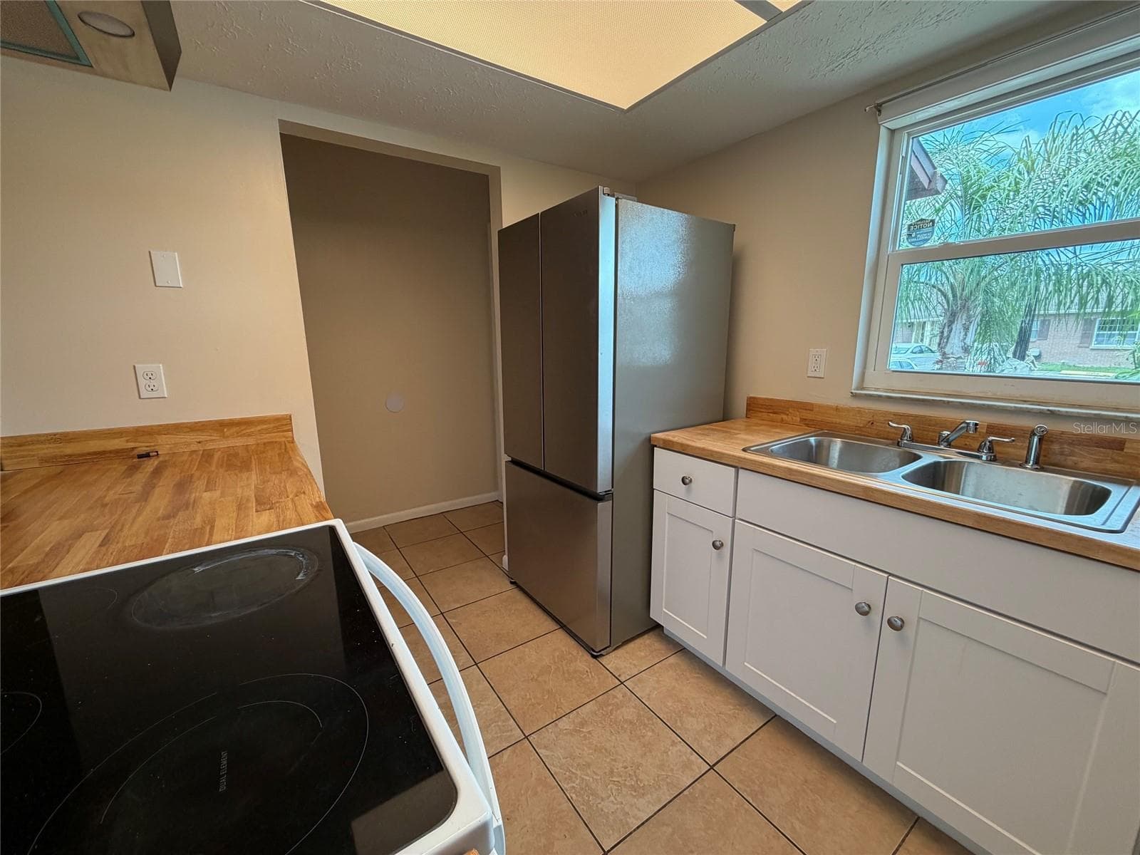 Condominium at 9523 FIELDVIEW CIR #9523, THONOTOSASSA, photo 2 of 14