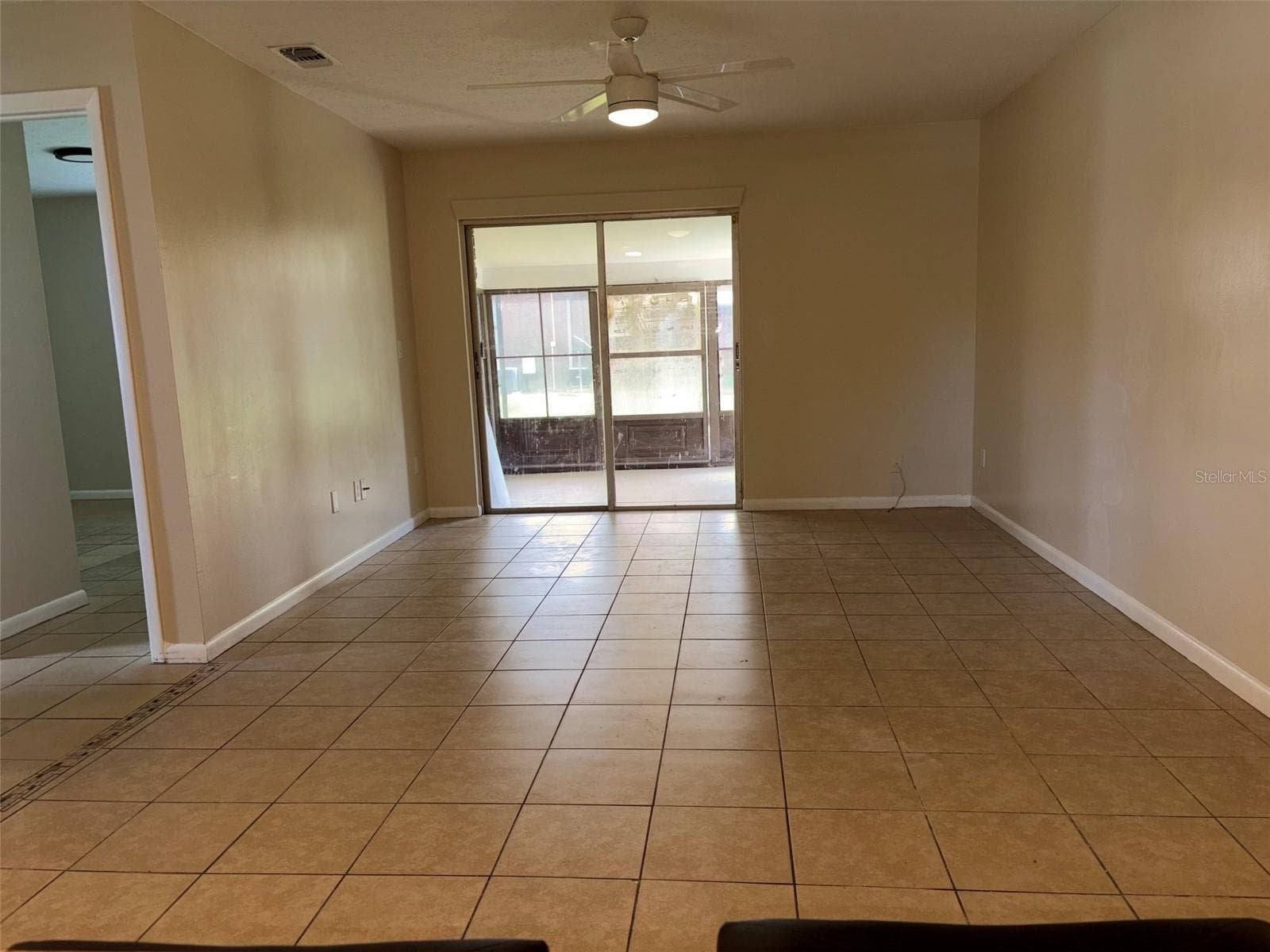 Condominium at 9523 FIELDVIEW CIR #9523, THONOTOSASSA, photo 8 of 14