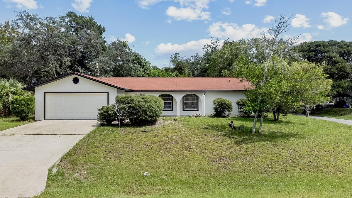 2 BLAINE TREE PL