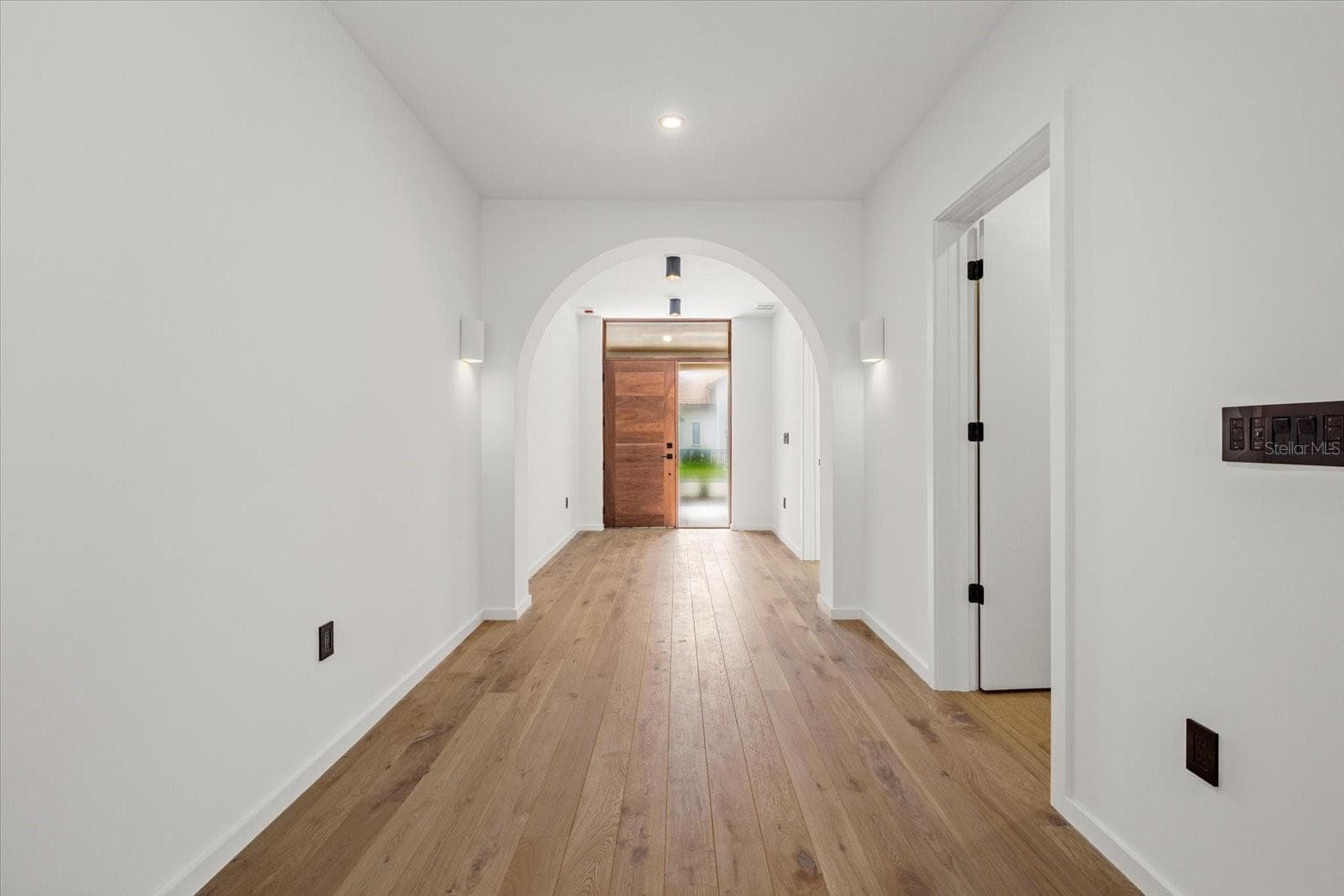 Single Family Residence at 1675 5TH ST, SARASOTA, photo 5 of 74