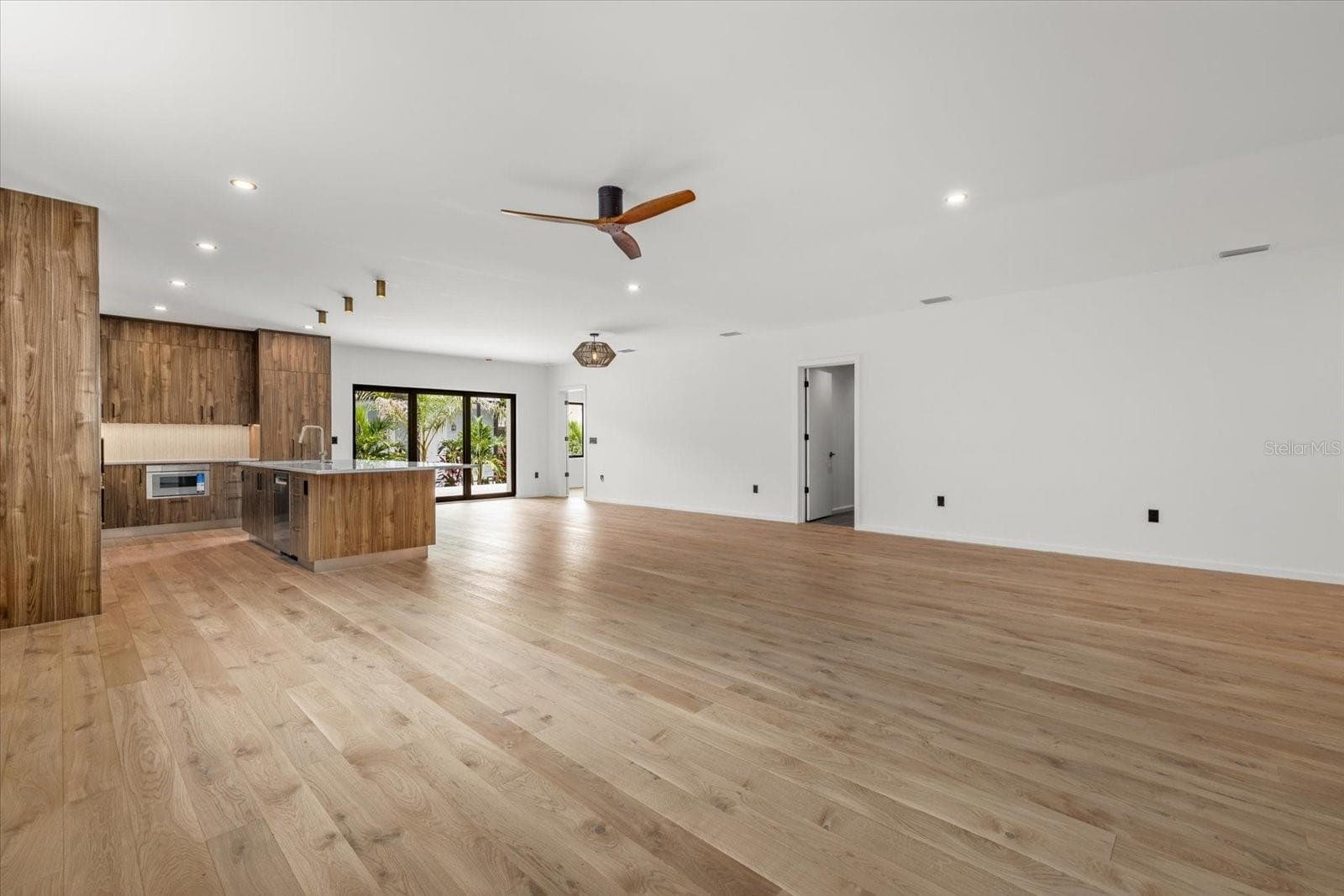 Single Family Residence at 1675 5TH ST, SARASOTA, photo 13 of 74