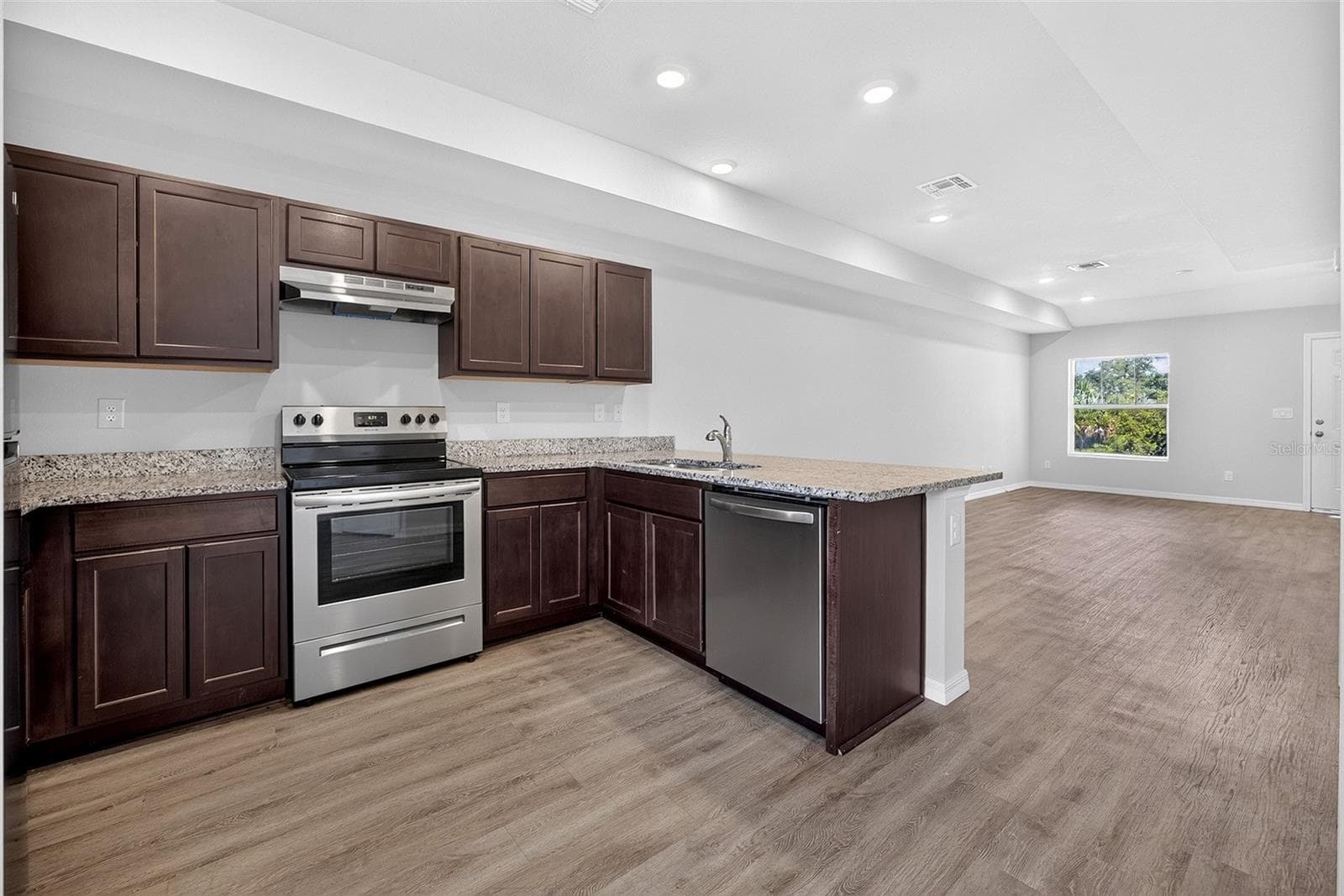 Duplex at 27229 & 27233 PARTIN DR, PUNTA GORDA, photo 12 of 31