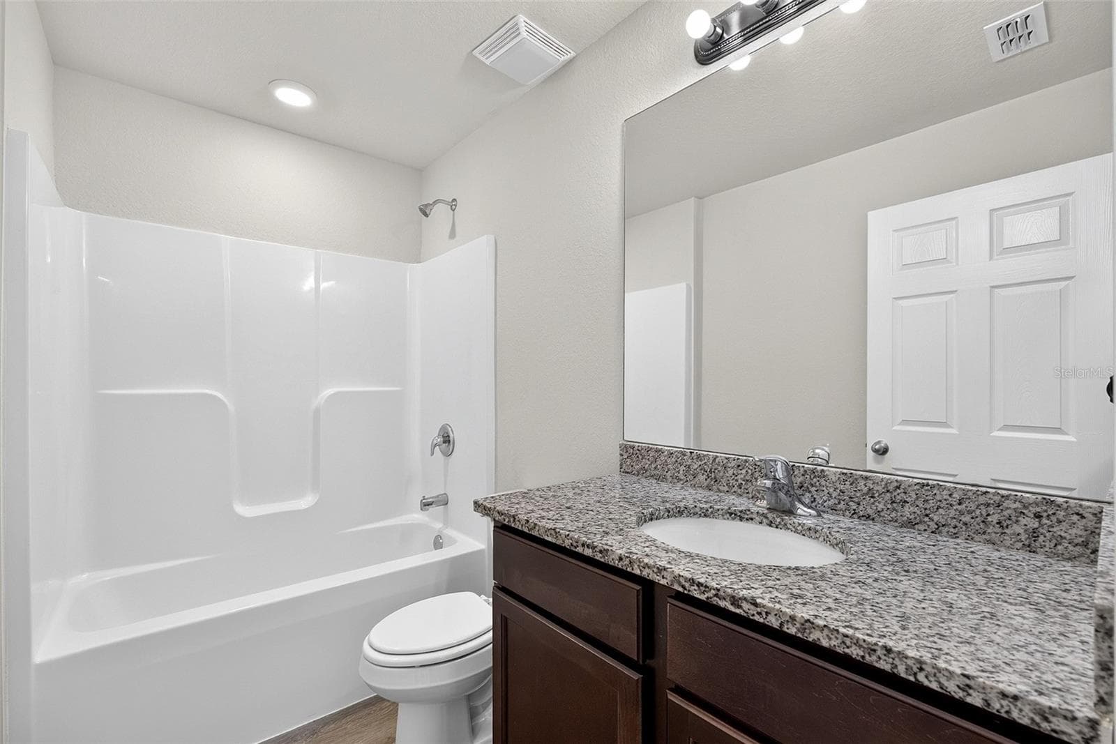 Duplex at 27229 & 27233 PARTIN DR, PUNTA GORDA, photo 21 of 31