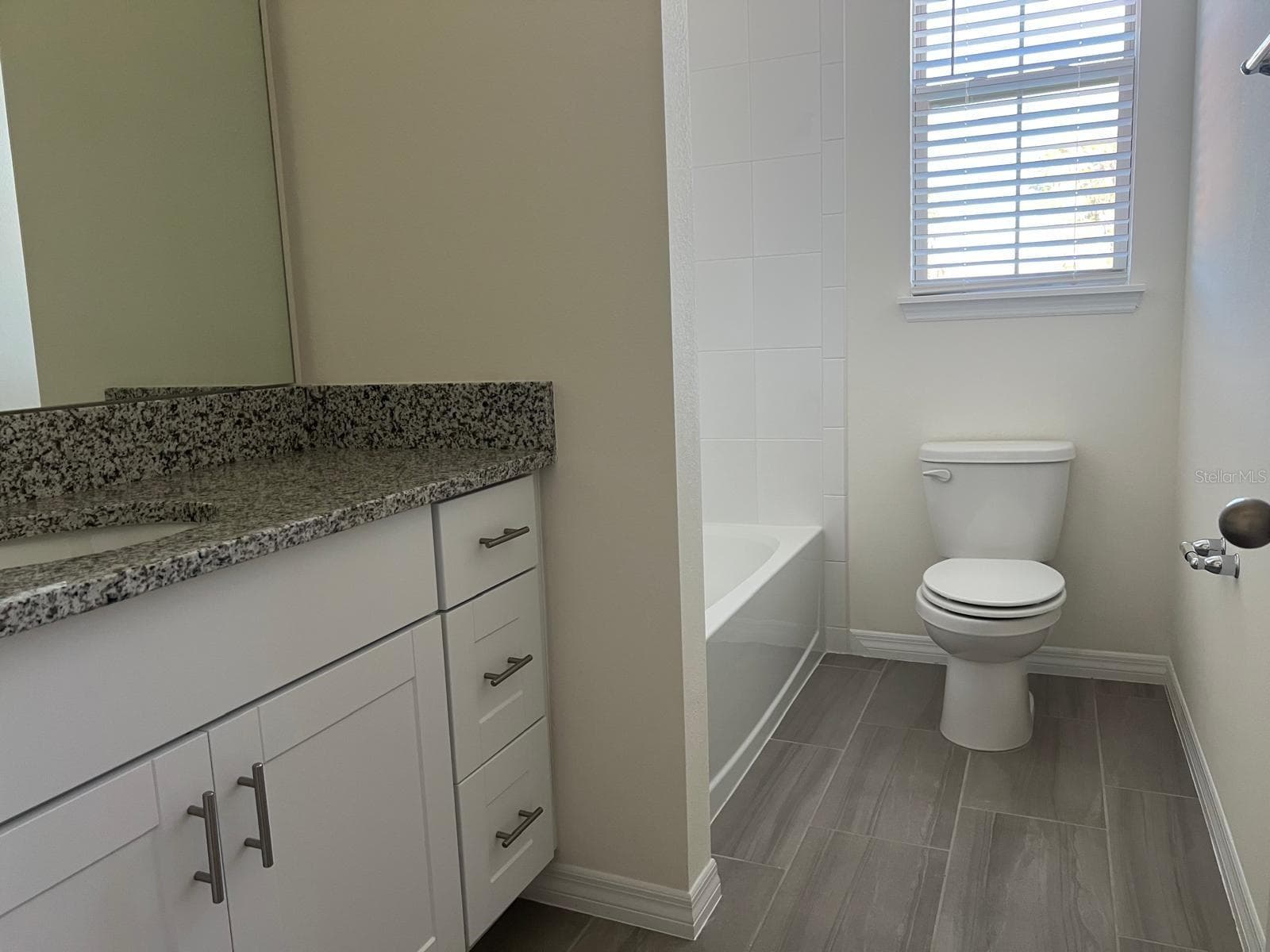 Single Family Residence at 16704 POINT ROCK DR, WINTER GARDEN, photo 9 of 23