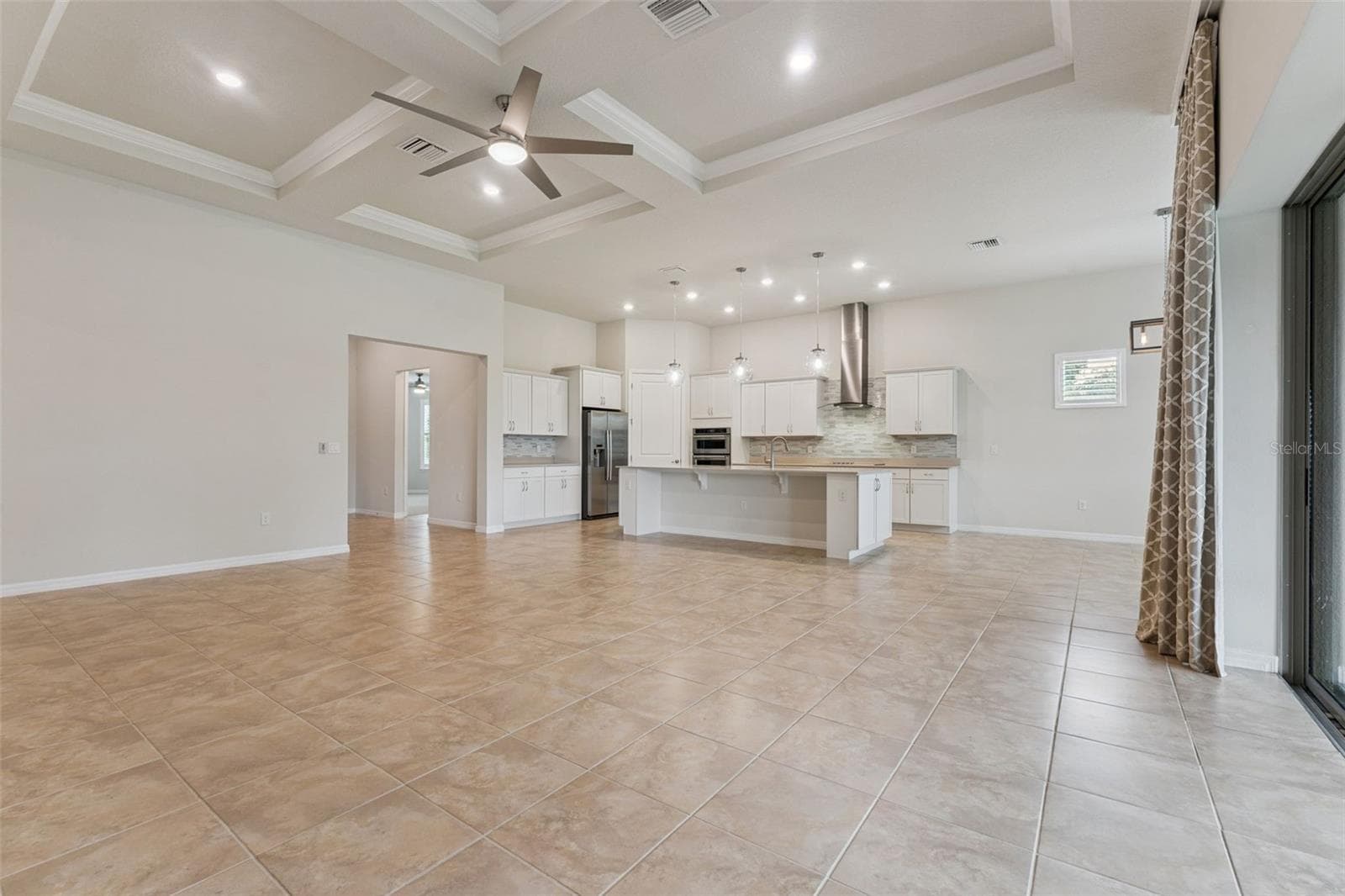 Living Room View to the Kitchen - 1005 MARE WAY, OVIEDO
