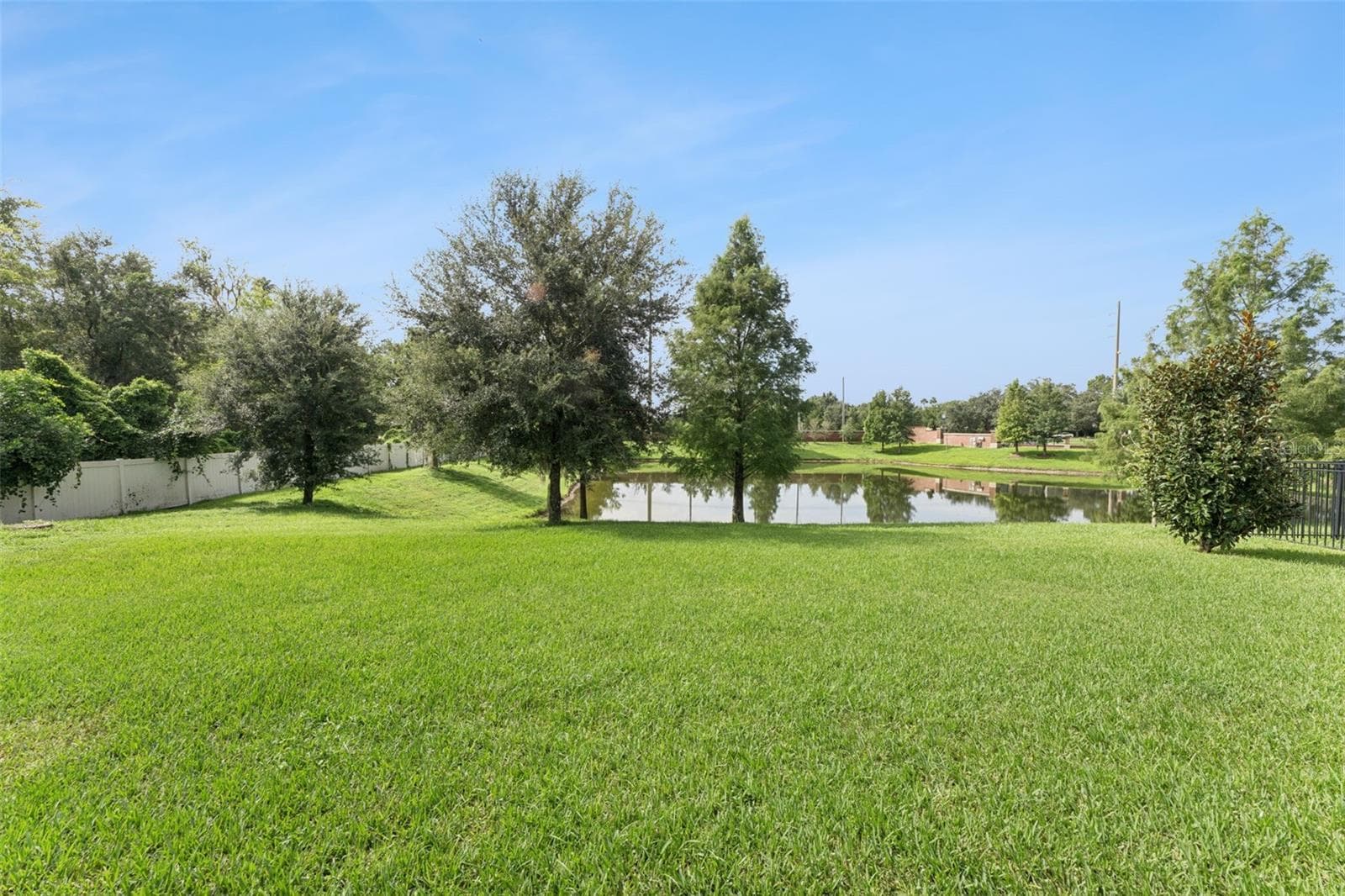 Pond View and Backyard - 1005 MARE WAY, OVIEDO