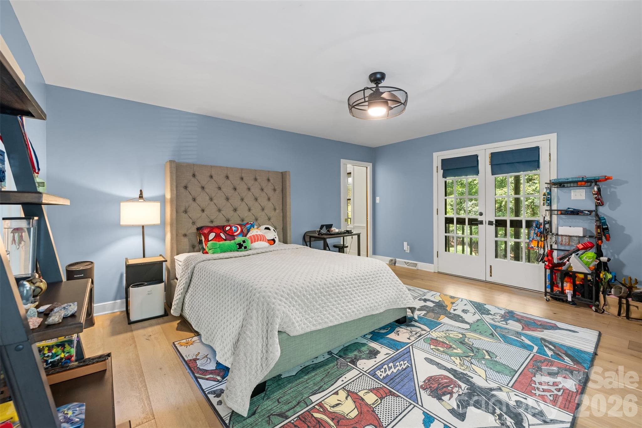 Bedroom 2 on main offers an en suite full bath and juliet balcony - 10 Bald Eagle Road, Lake Wylie