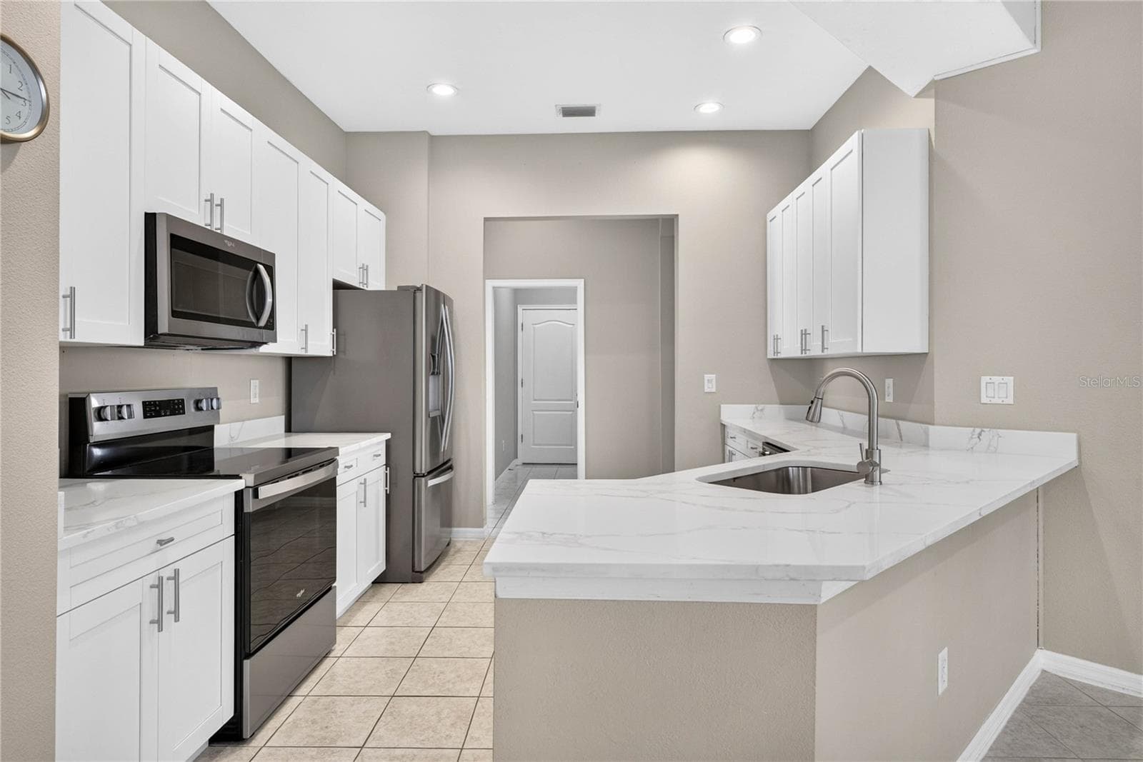Single Family Residence at 22953 BAY CEDAR DR, LAND O LAKES, photo 10 of 62