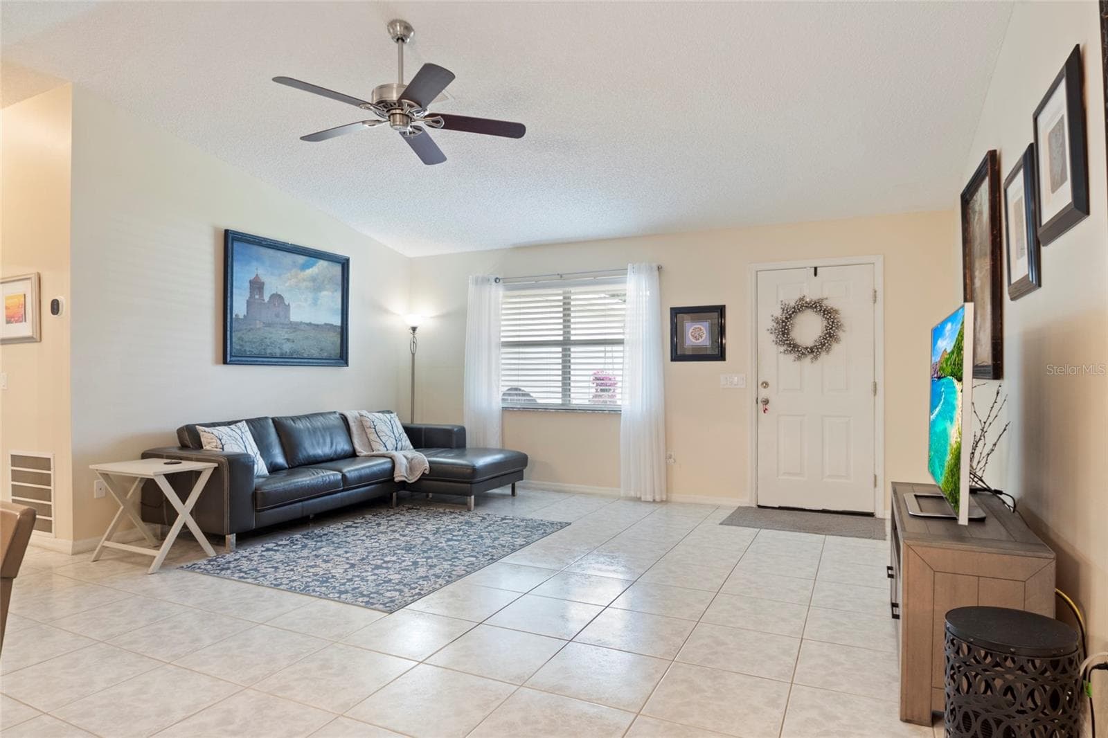 Single Family Residence at 672 SAN PEDRO DR, THE VILLAGES, photo 8 of 60