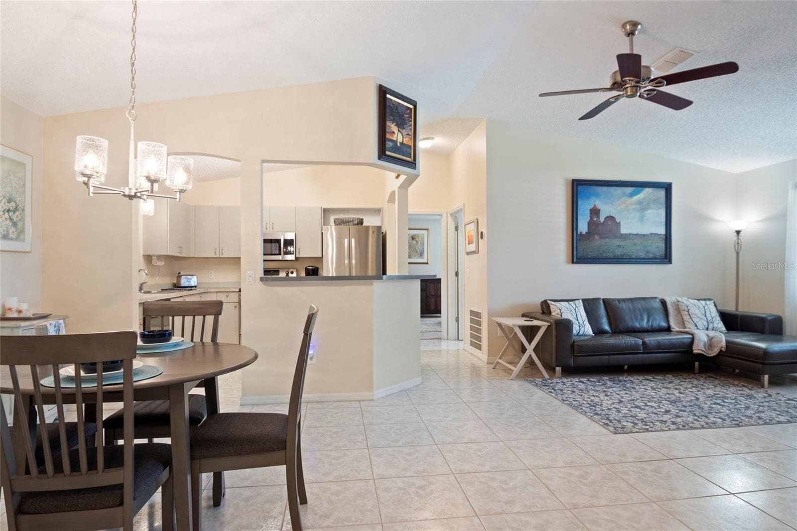 Single Family Residence at 672 SAN PEDRO DR, THE VILLAGES, photo 9 of 60