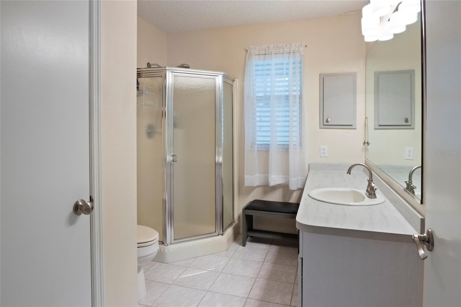 Primary/Master Bathroom - Linen Closet, Walk In Shower - 672 SAN PEDRO DR, THE VILLAGES