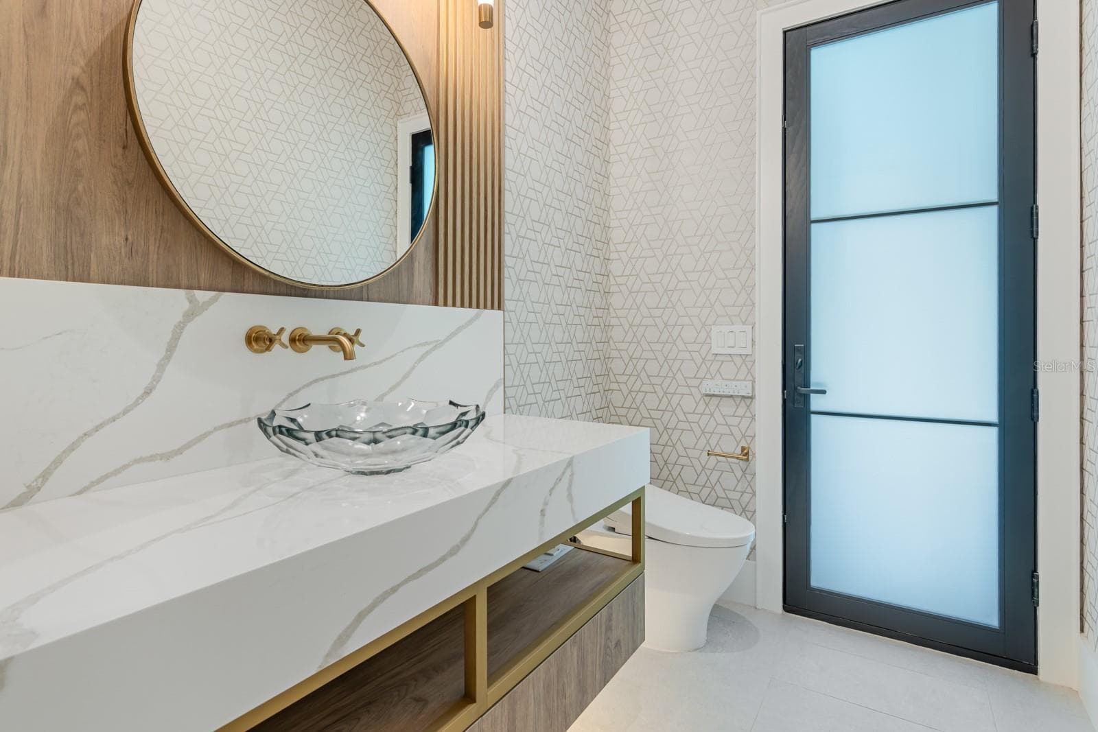 Powder Bath - 698 N NEW YORK AVE, WINTER PARK