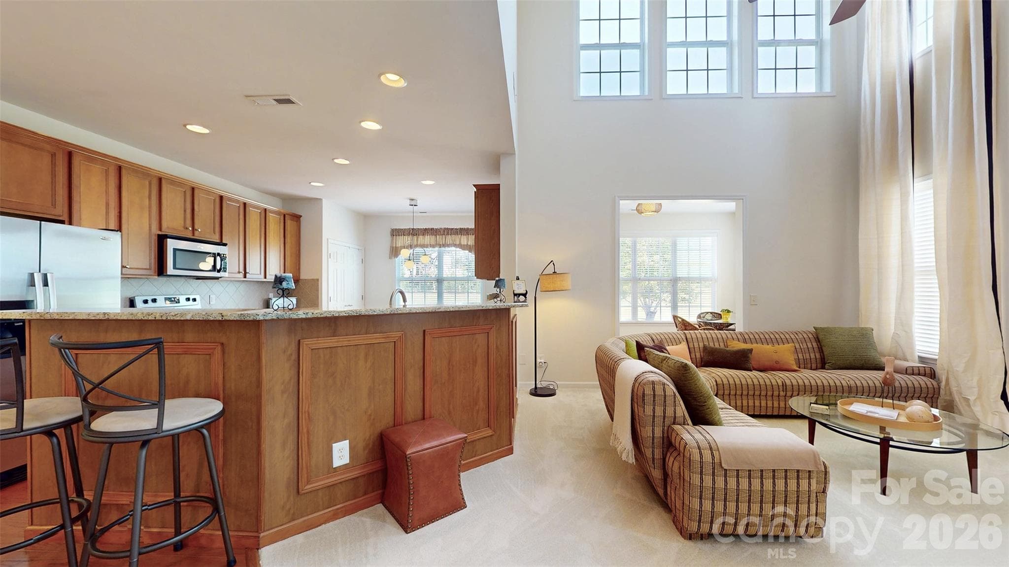 Single Family Residence at 6005 Lillyshire Place, Charlotte, photo 6 of 28