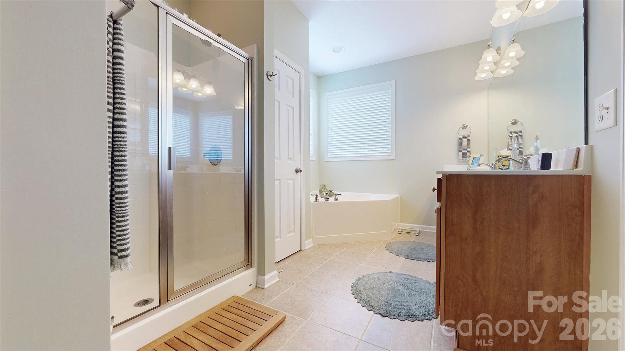 Single Family Residence at 6005 Lillyshire Place, Charlotte, photo 16 of 28