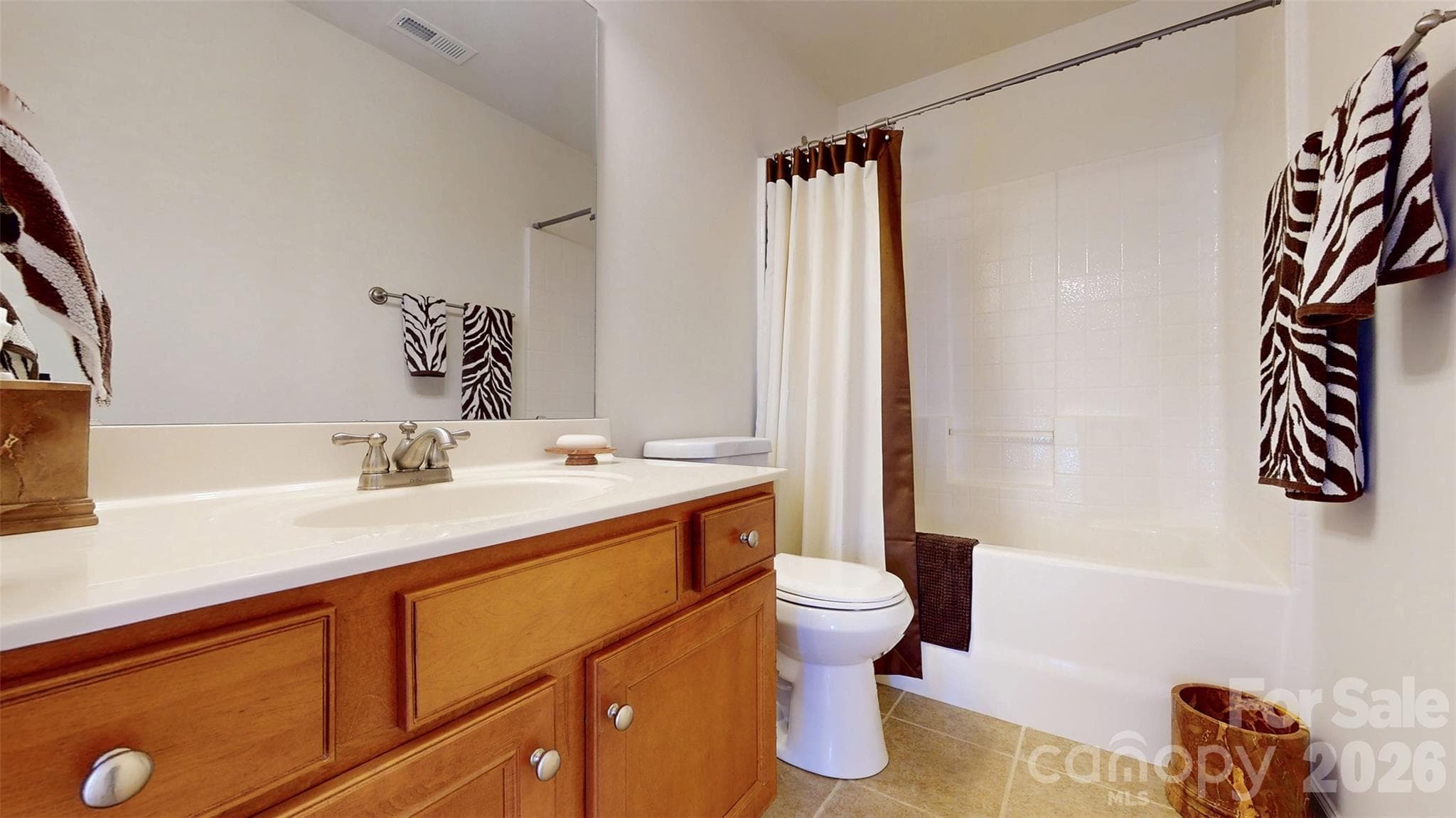 Single Family Residence at 6005 Lillyshire Place, Charlotte, photo 23 of 28