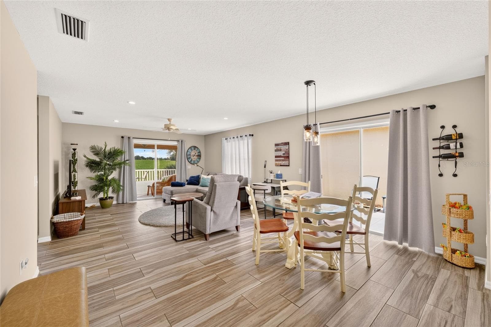 Villa at 2913 PANCHOS WAY, THE VILLAGES, photo 4 of 38