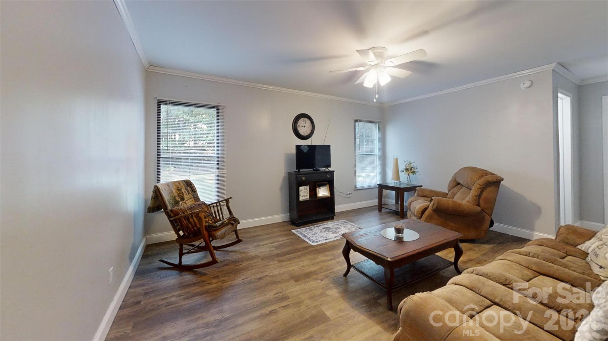 Single Family Residence at 6676 Lineberger Road, Denver, photo 3 of 15