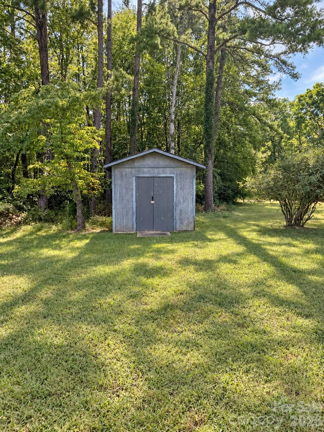 Detached storage - 506 Elm Street, Norwood