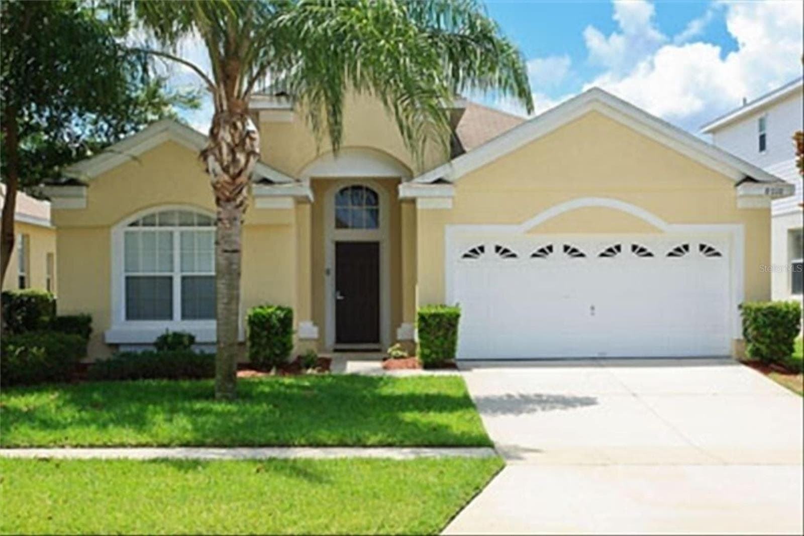 8010 KING PALM CIR