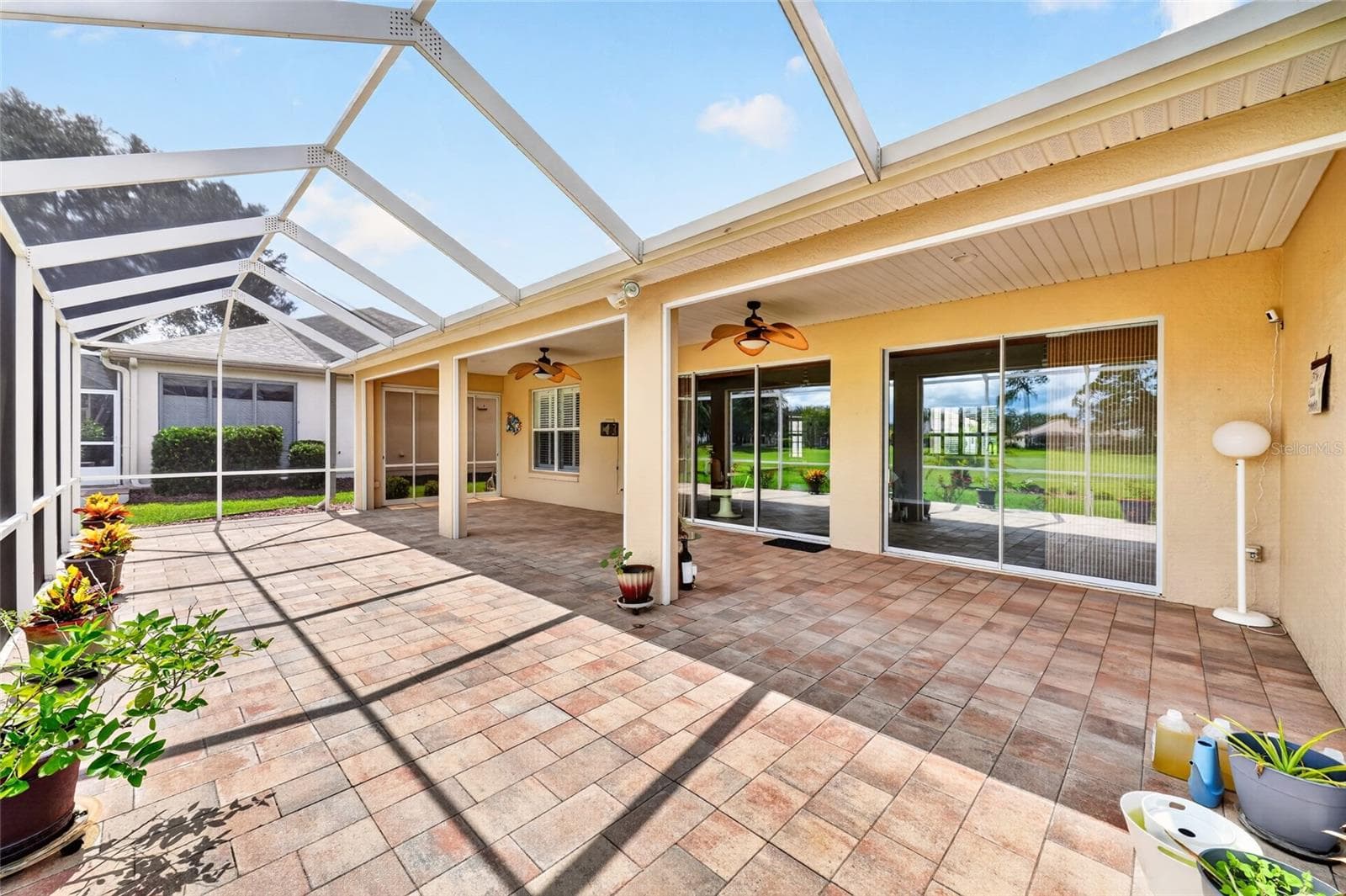 Lanai - 12827 SE 90TH COURT RD, SUMMERFIELD