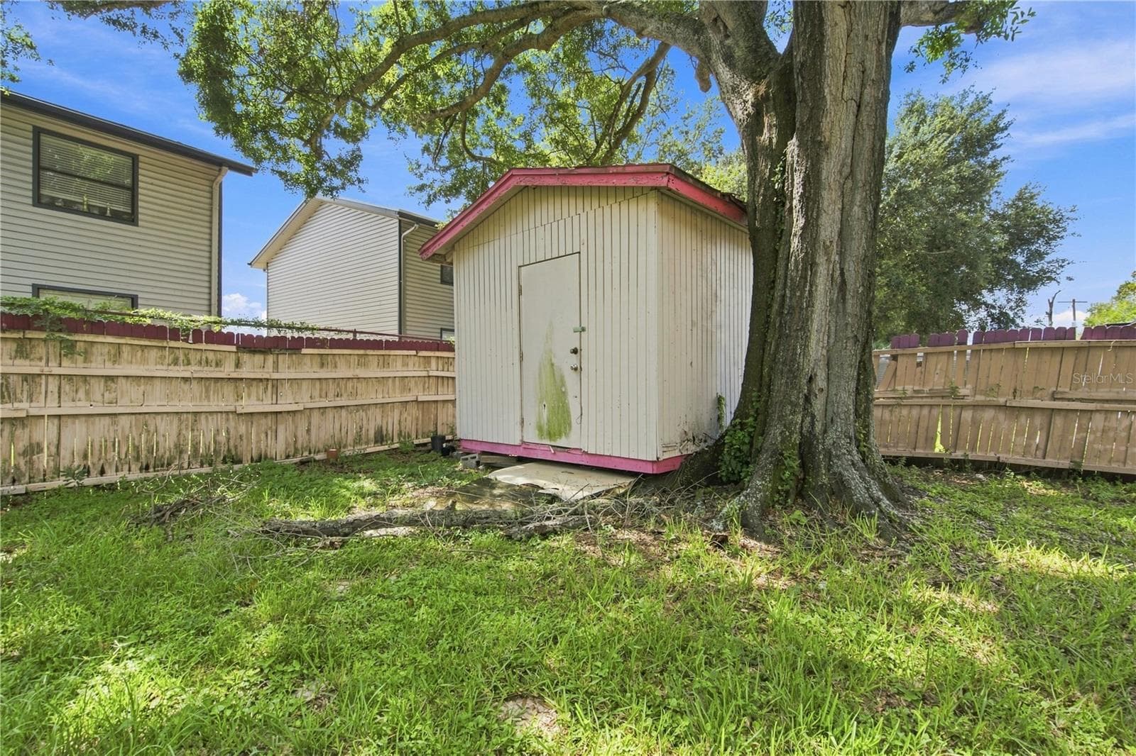 Single Family Residence at 802 PAPAYA DR, TAMPA, photo 18 of 40