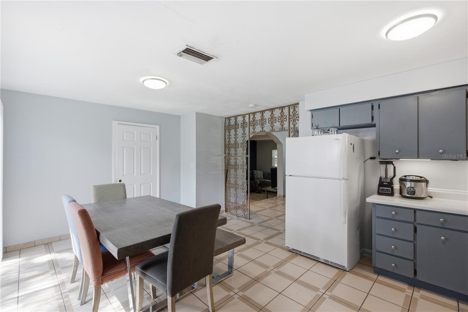 Single Family Residence at 802 PAPAYA DR, TAMPA, photo 20 of 40