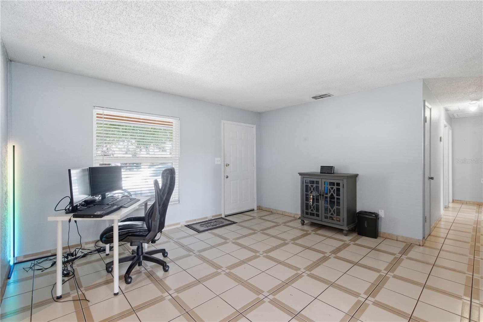 Single Family Residence at 802 PAPAYA DR, TAMPA, photo 38 of 40
