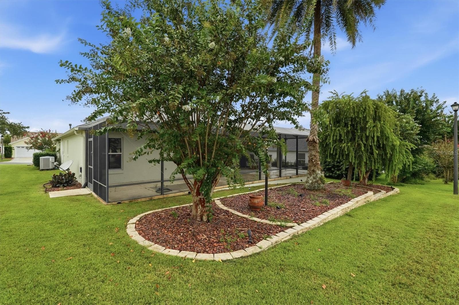 Single Family Residence at 438 TROY LOOP, THE VILLAGES, photo 7 of 73