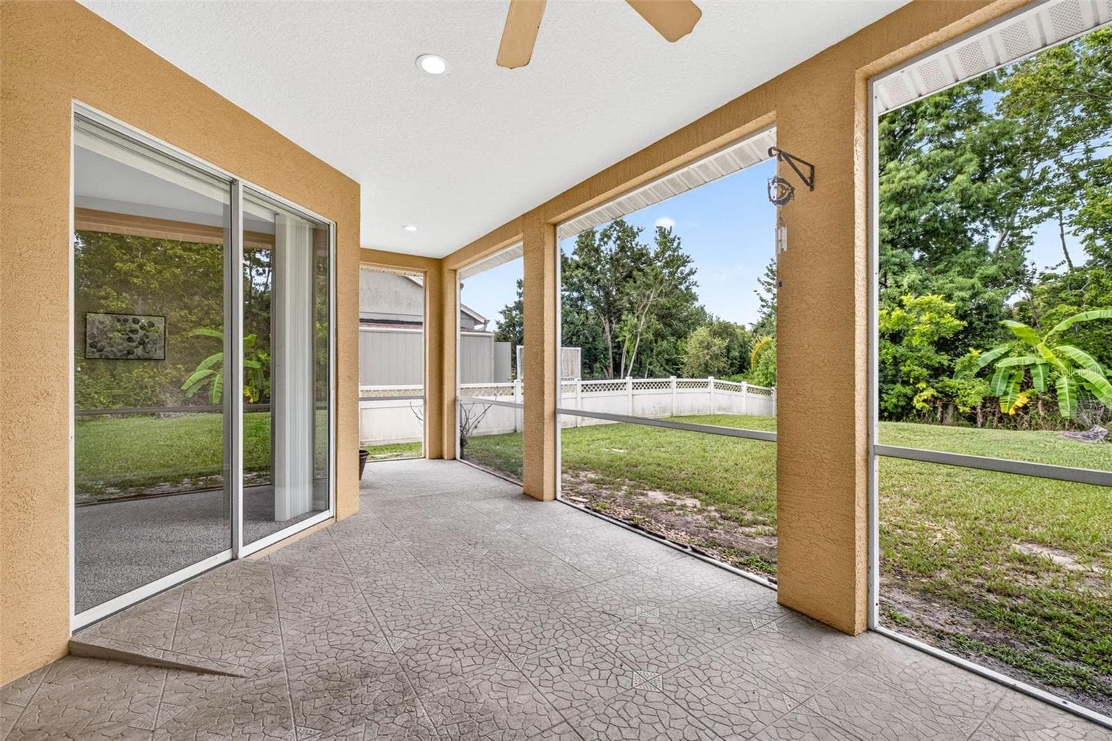 SCREEN ENCLOSED BACK PORCH - 9603 BIRNAMWOOD ST, RIVERVIEW