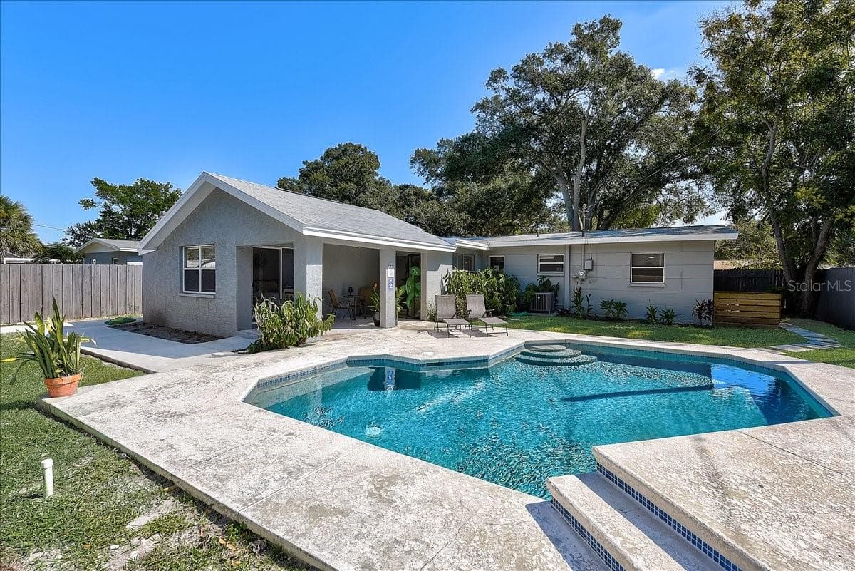 Single Family Residence at 11312 116TH ST, SEMINOLE, photo 2 of 31