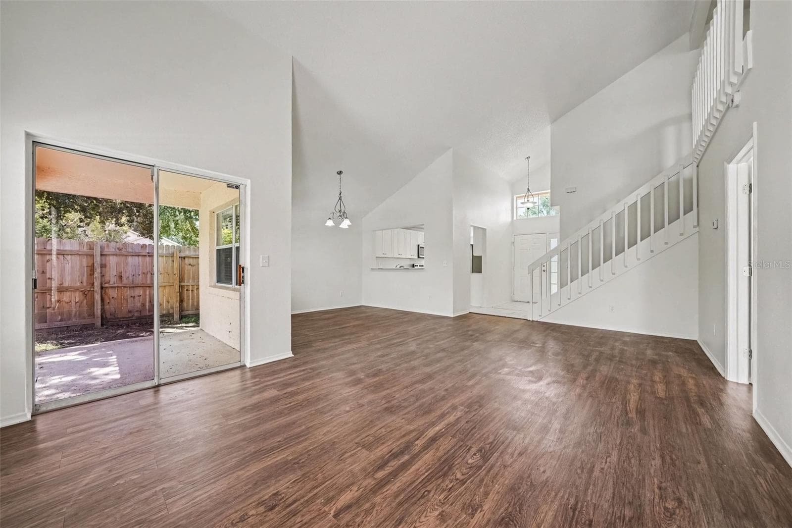 Single Family Residence at 317 MORNING CREEK CIR, APOPKA, photo 4 of 20