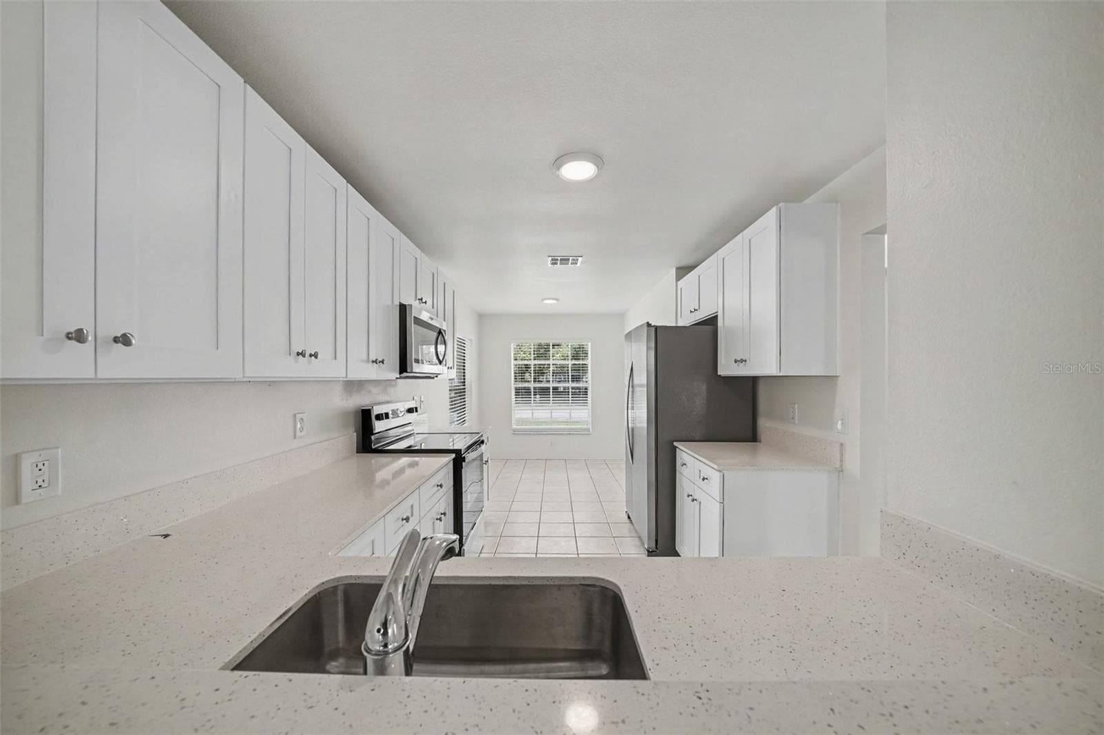 Single Family Residence at 317 MORNING CREEK CIR, APOPKA, photo 7 of 20