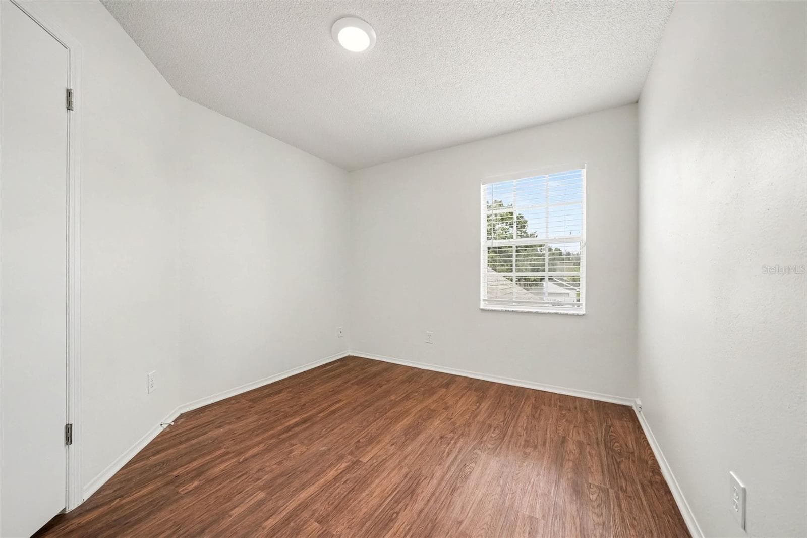 Single Family Residence at 317 MORNING CREEK CIR, APOPKA, photo 10 of 20