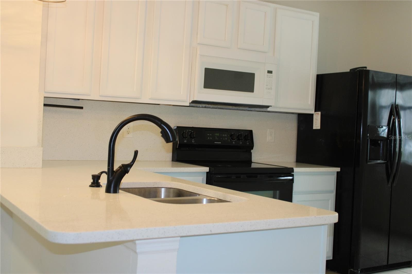 Townhouse at 475 ARBOR LAKES DR, DAVENPORT, photo 24 of 75