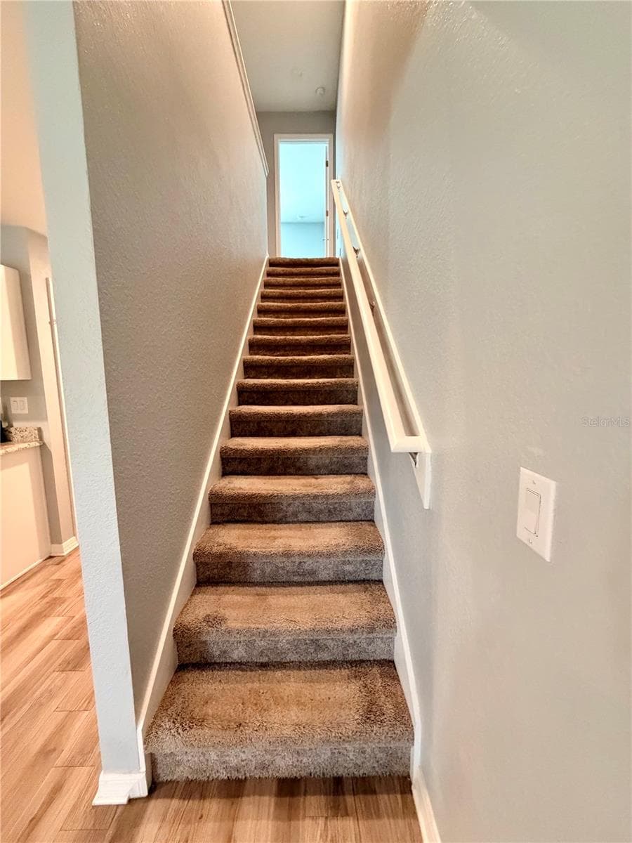 Townhouse at 2934 FIELDWOOD CIR, ST CLOUD, photo 8 of 23