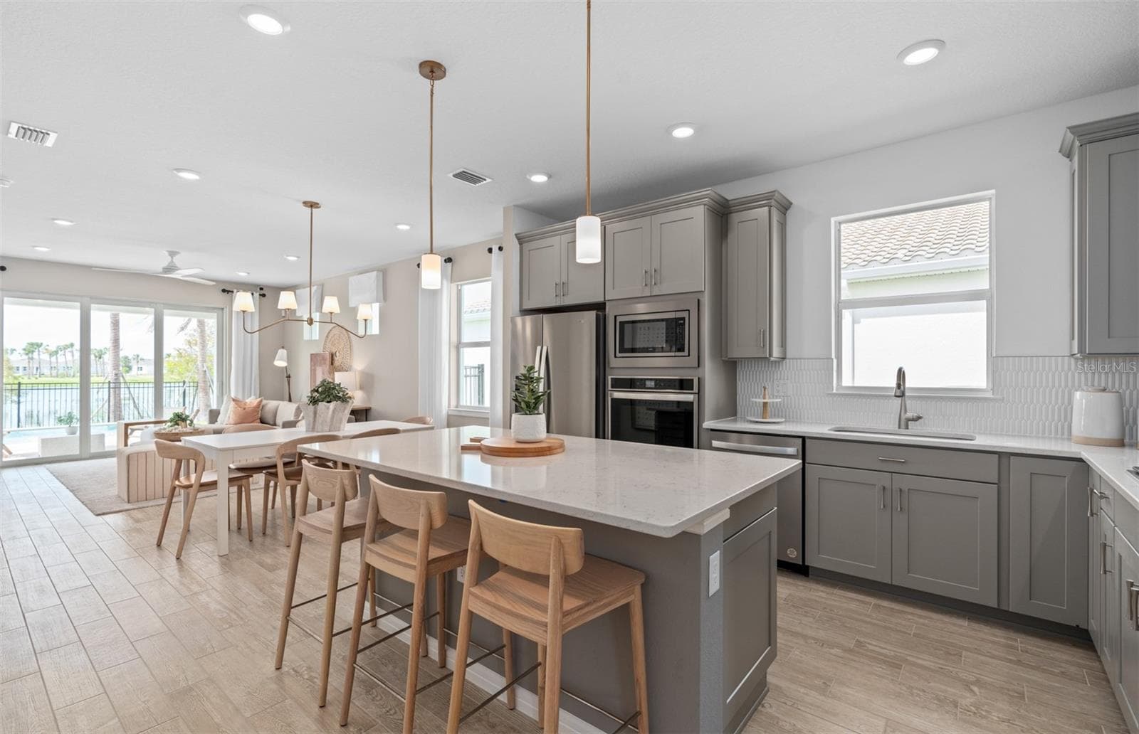 Model Home Design Only. Pictures and furnishings are for illustrative purposes only. Elevations, colors and options may vary. Furniture is for model home staging only. - 6752 SUNRISE COVE DRIVE, CLERMONT