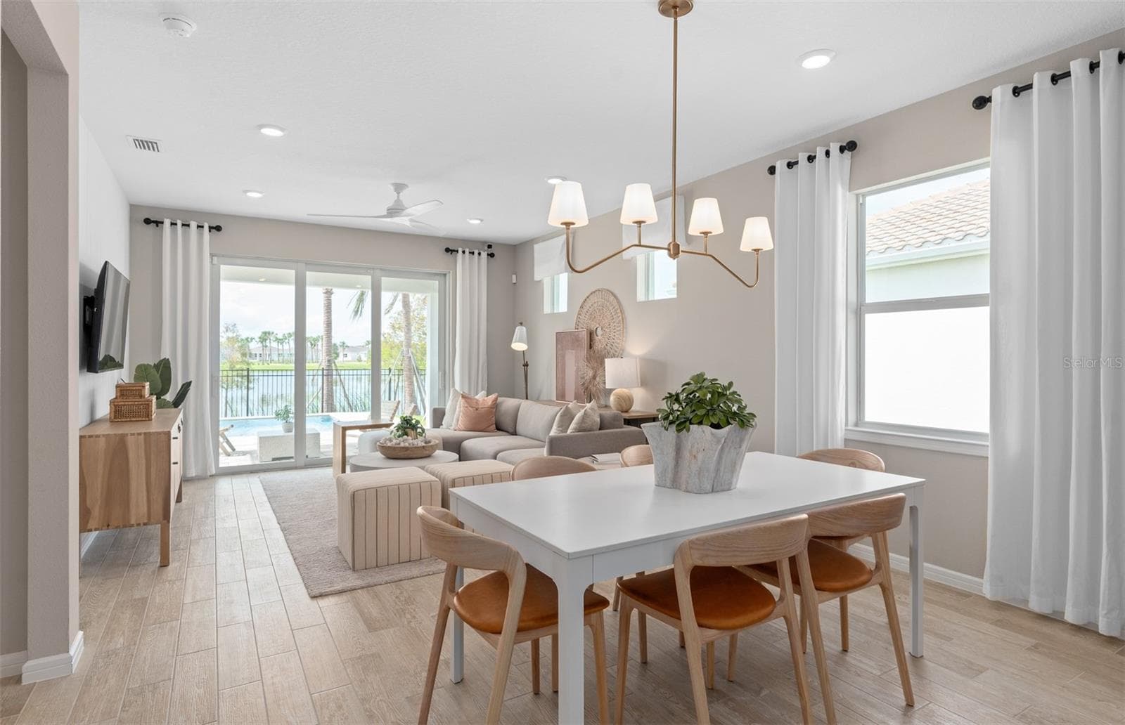 Model Home Design Only. Pictures and furnishings are for illustrative purposes only. Elevations, colors and options may vary. Furniture is for model home staging only. - 6752 SUNRISE COVE DRIVE, CLERMONT