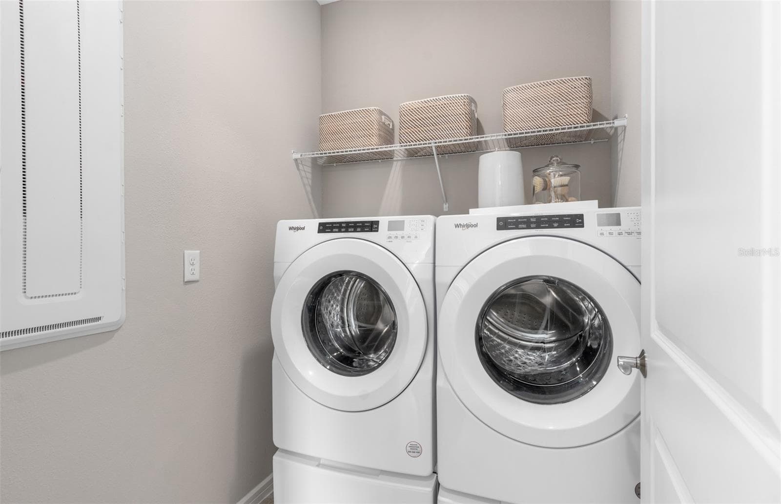 Model Home Design Only. Pictures and furnishings are for illustrative purposes only. Elevations, colors and options may vary. Furniture is for model home staging only. - 6752 SUNRISE COVE DRIVE, CLERMONT
