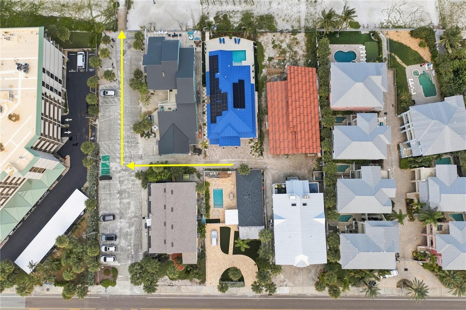 Single Family Residence at 2706 GULF BLVD, INDIAN ROCKS BEACH, photo 2 of 62