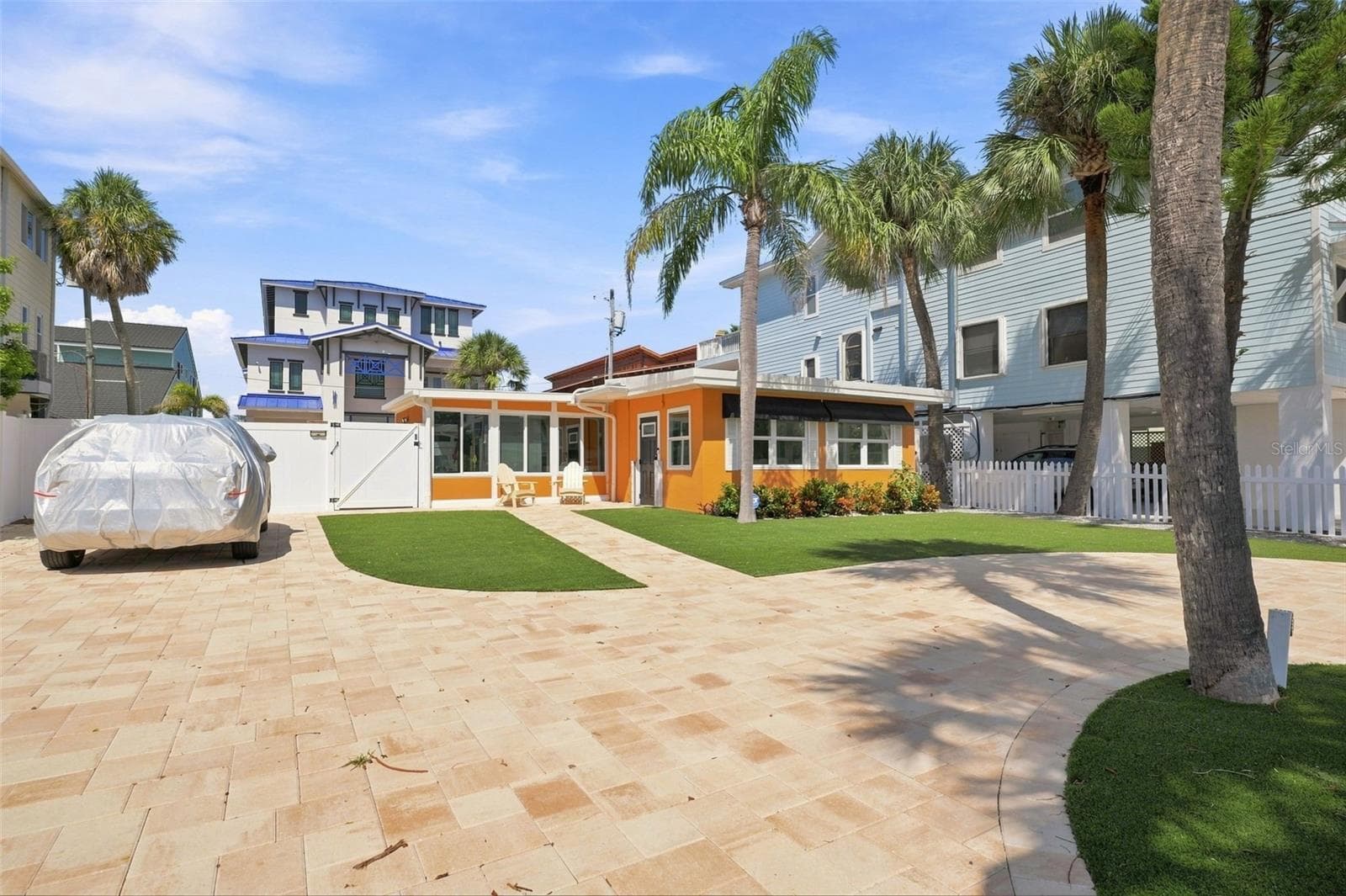Single Family Residence at 2706 GULF BLVD, INDIAN ROCKS BEACH, photo 5 of 62