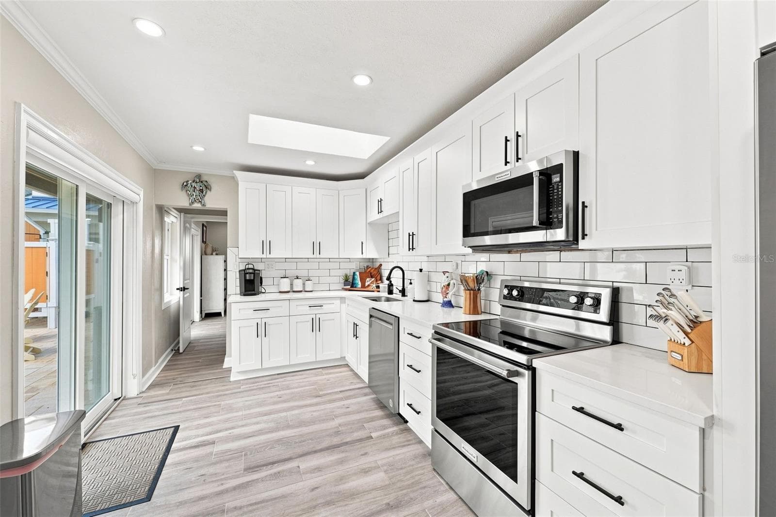 Single Family Residence at 2706 GULF BLVD, INDIAN ROCKS BEACH, photo 20 of 62