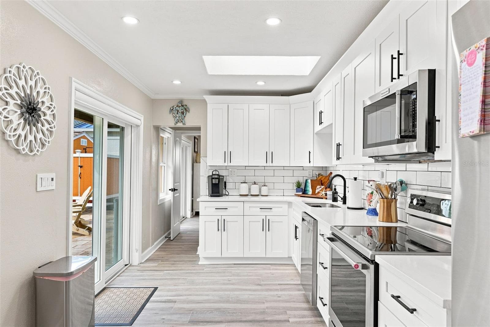 Single Family Residence at 2706 GULF BLVD, INDIAN ROCKS BEACH, photo 21 of 62
