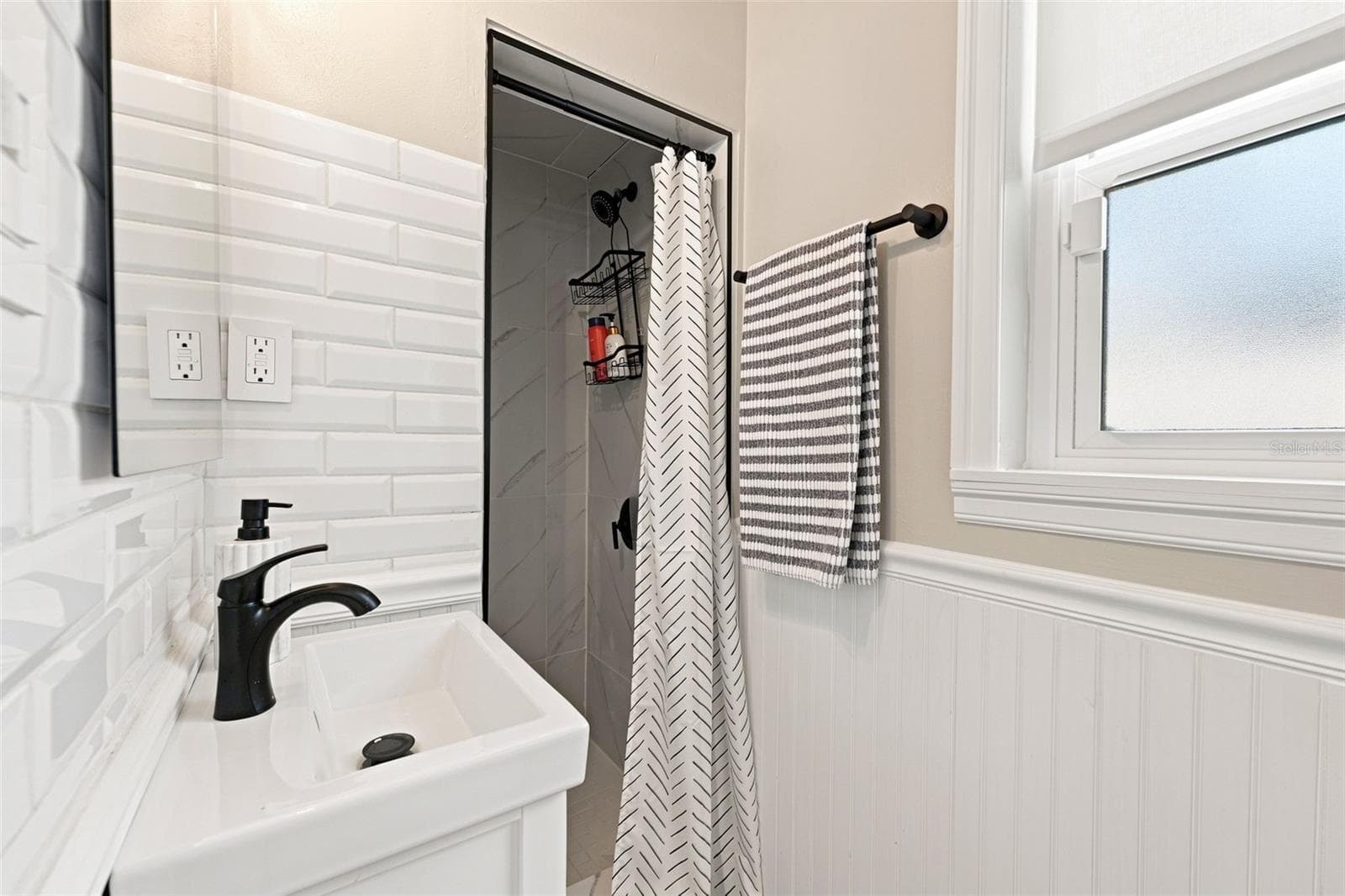 Single Family Residence at 2706 GULF BLVD, INDIAN ROCKS BEACH, photo 36 of 62