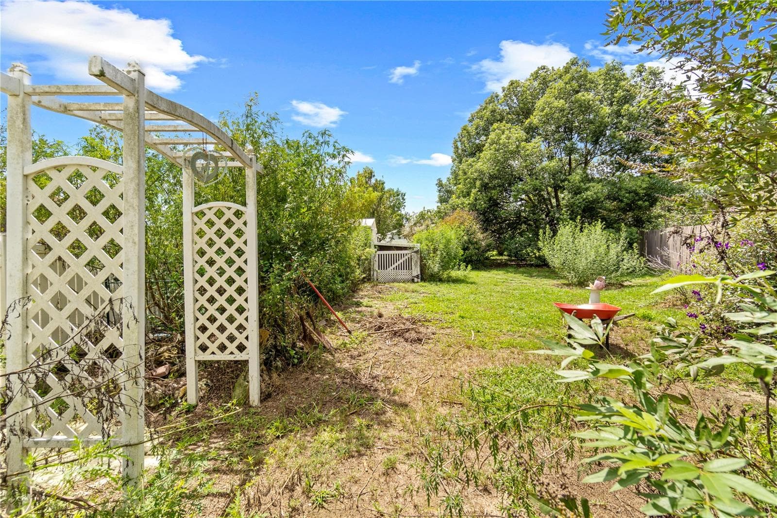 Single Family Residence at 8 PECAN DRIVE RUN, OCALA, photo 21 of 40