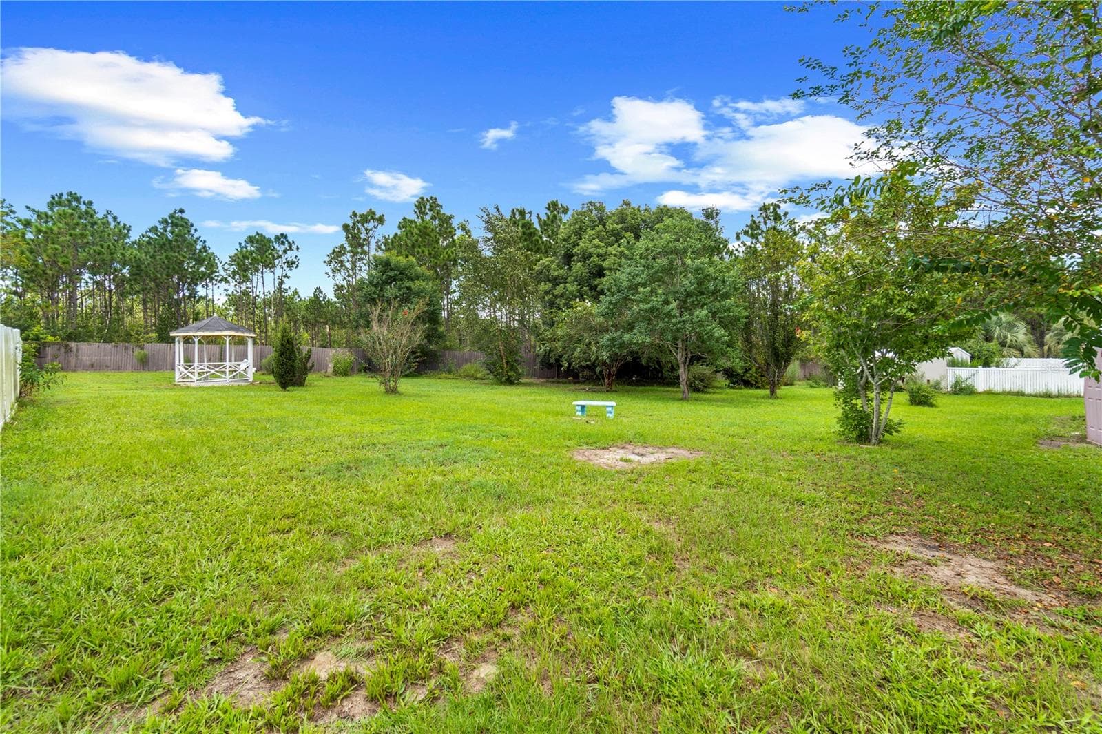 Single Family Residence at 8 PECAN DRIVE RUN, OCALA, photo 27 of 40