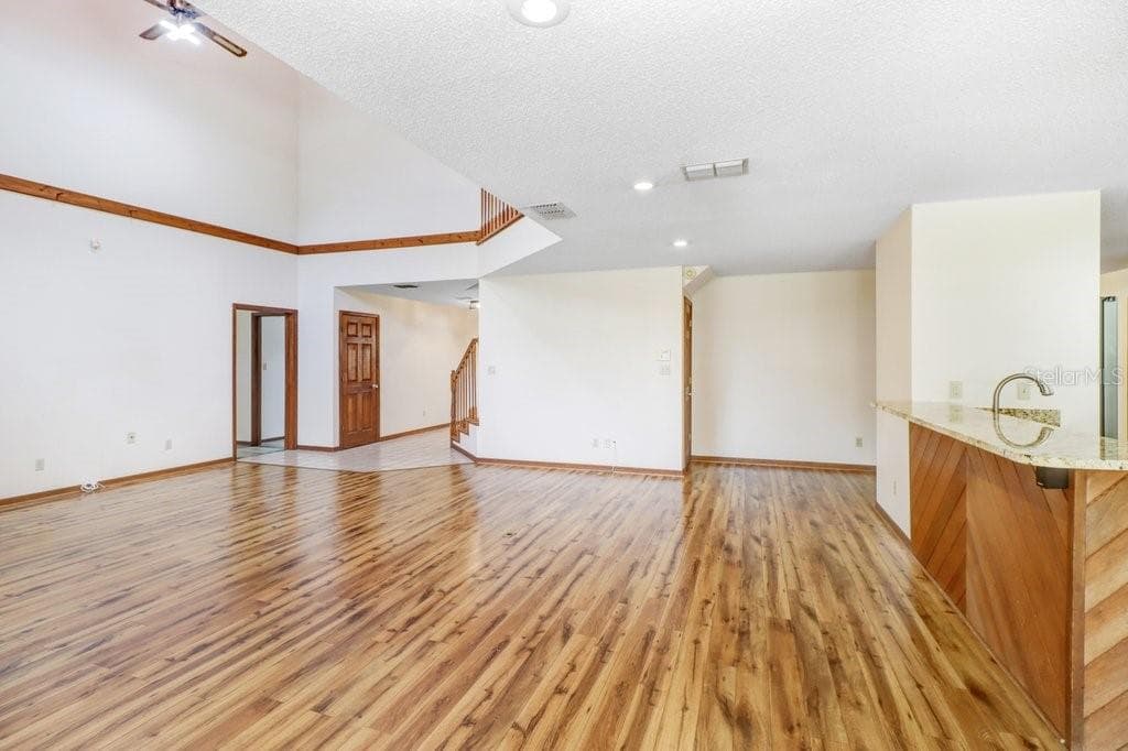 So much space! Perfect for entertaining - 13108 LILITA AVE, DOVER
