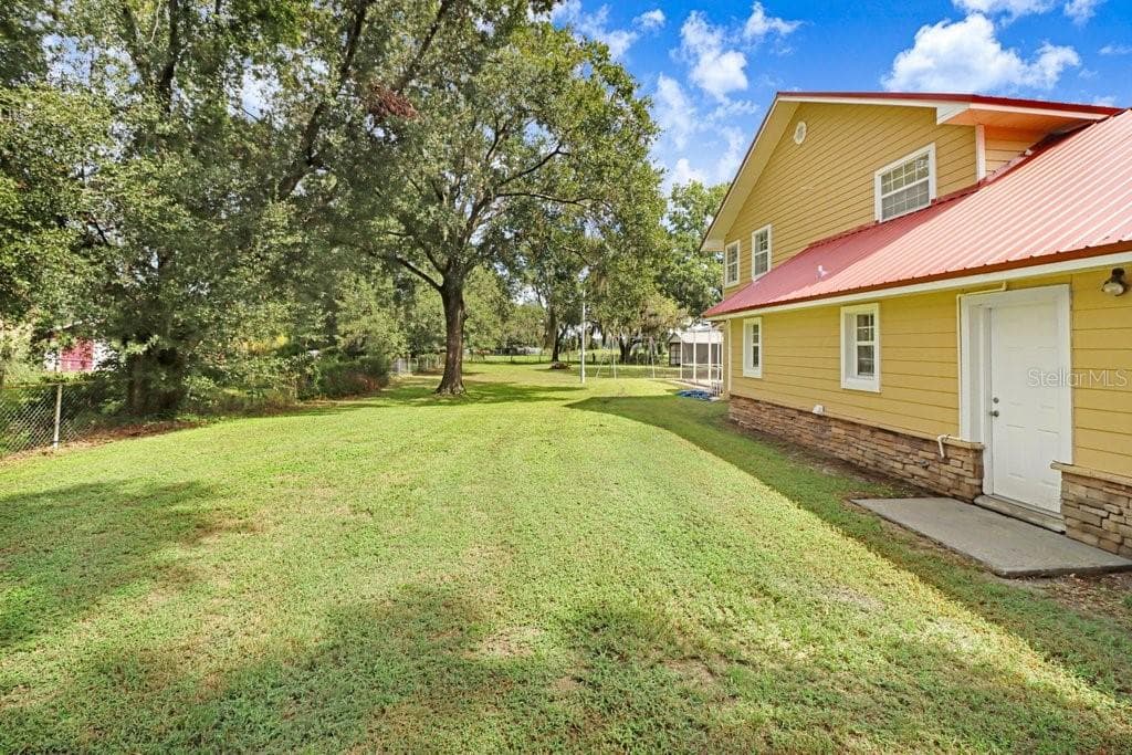 Single Family Residence at 13108 LILITA AVE, DOVER, photo 63 of 80
