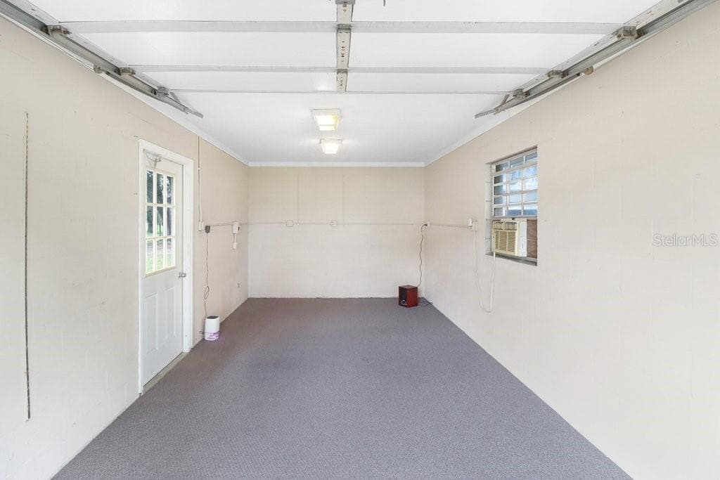 Detached Single Car Garage/Workshop with electric - 13108 LILITA AVE, DOVER