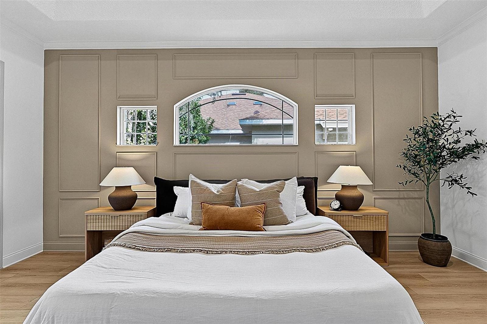 A piece of heaven in the Master Bedroom Retreat with transient window bringing in natural light. Sliders go out to the solarium - 17 GRANDVIEW DR, PALM COAST